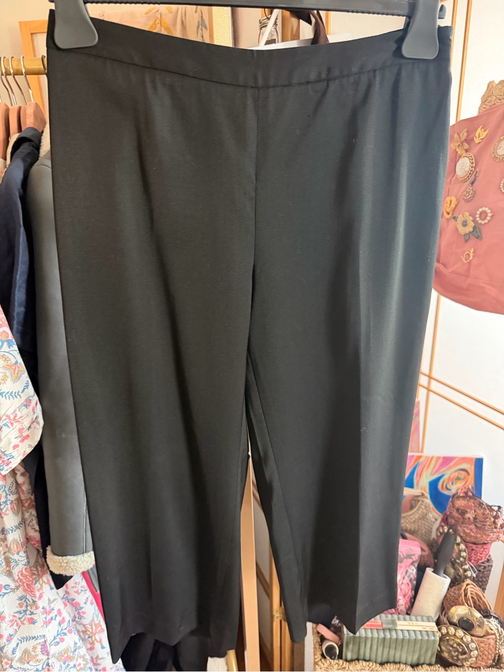 St. John Collection Black Wool Blend Cropped Dress Pants Size 8 - Picture 2 of 8